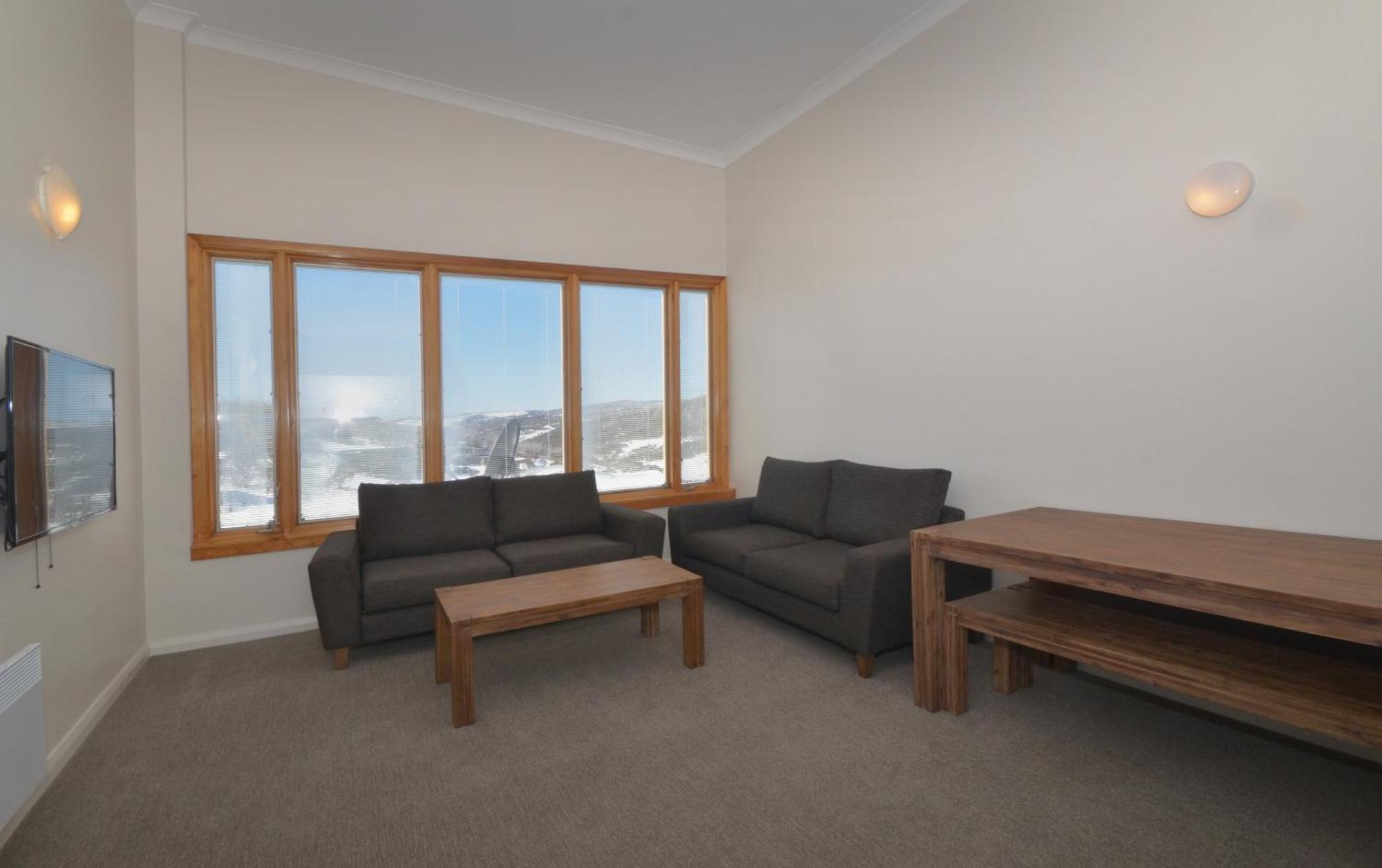 Smiggins & Hotel Perisher Valley