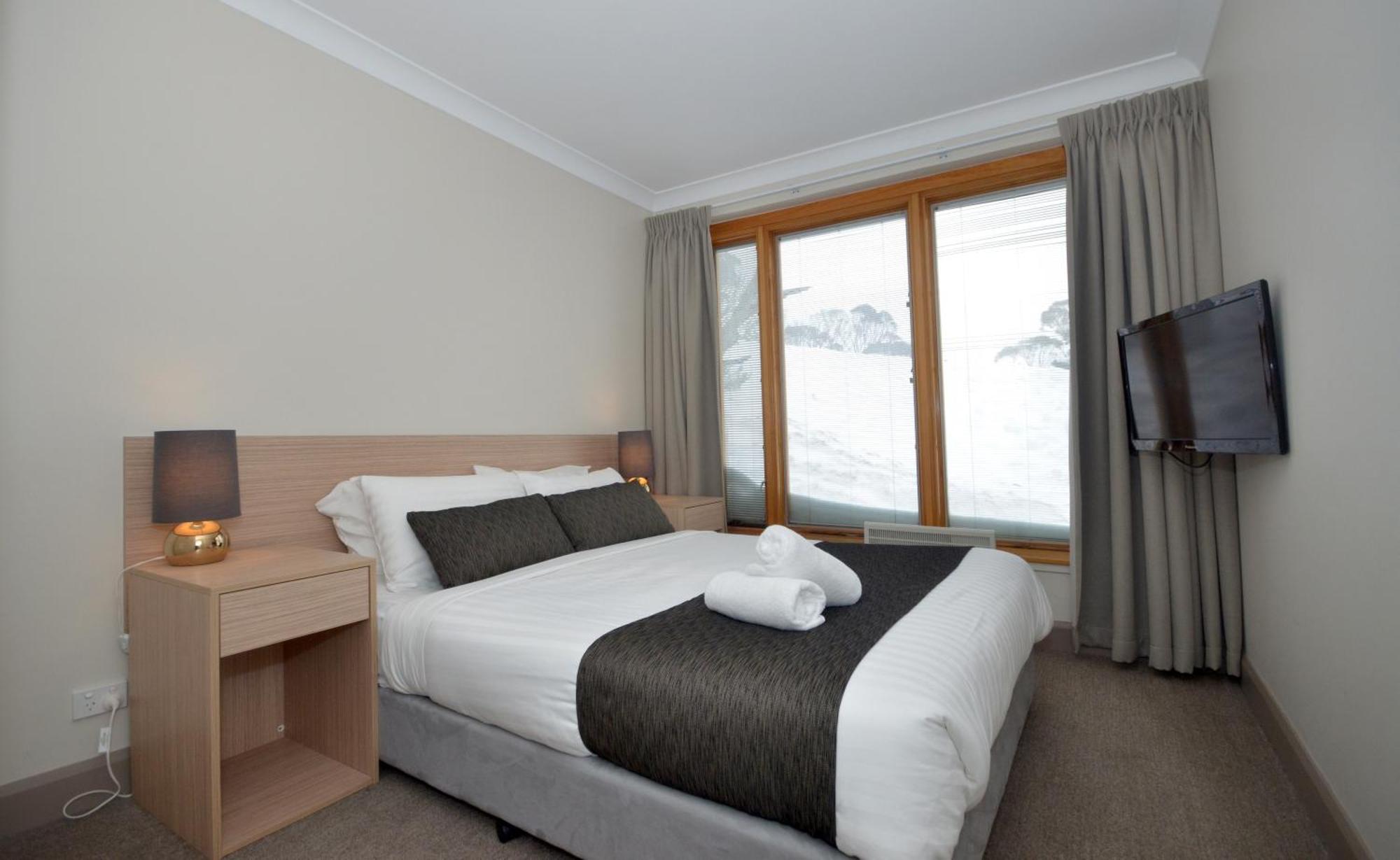 Smiggins & Hotel Perisher Valley